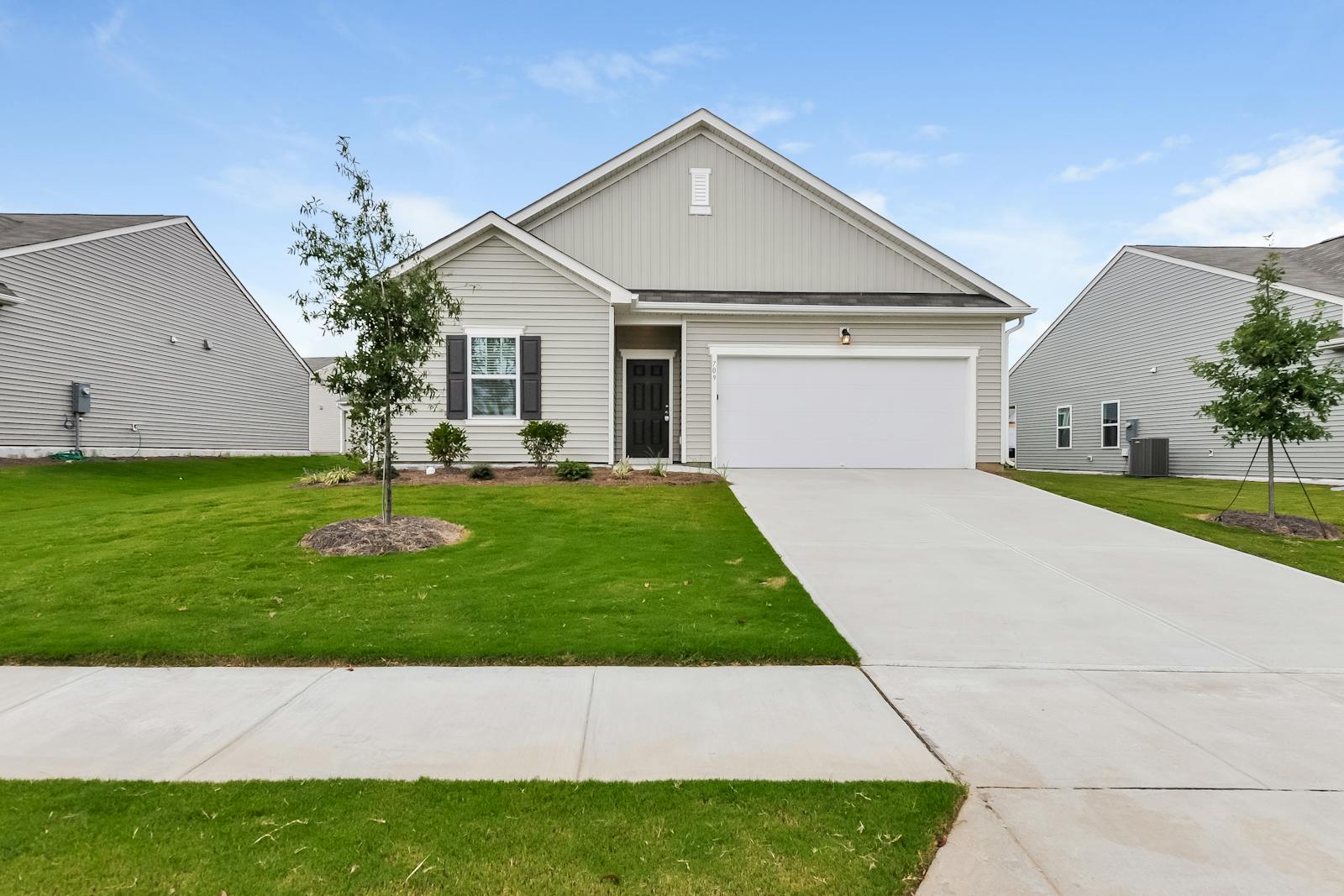 441 Brisk Dr, Zebulon, NC 27597 Home for Rent 3 Beds, 2.5 Baths